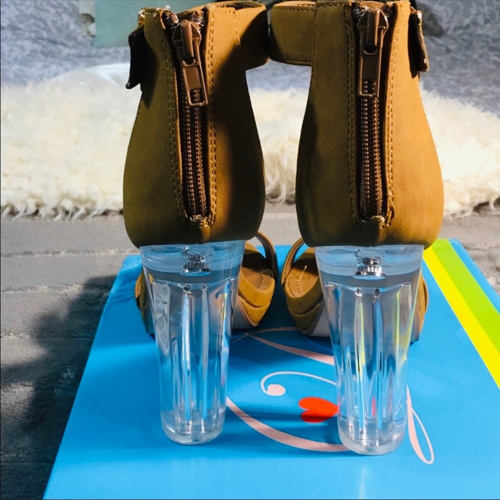 Open Toe Ankle Strap Heels - Picture 4 of 8